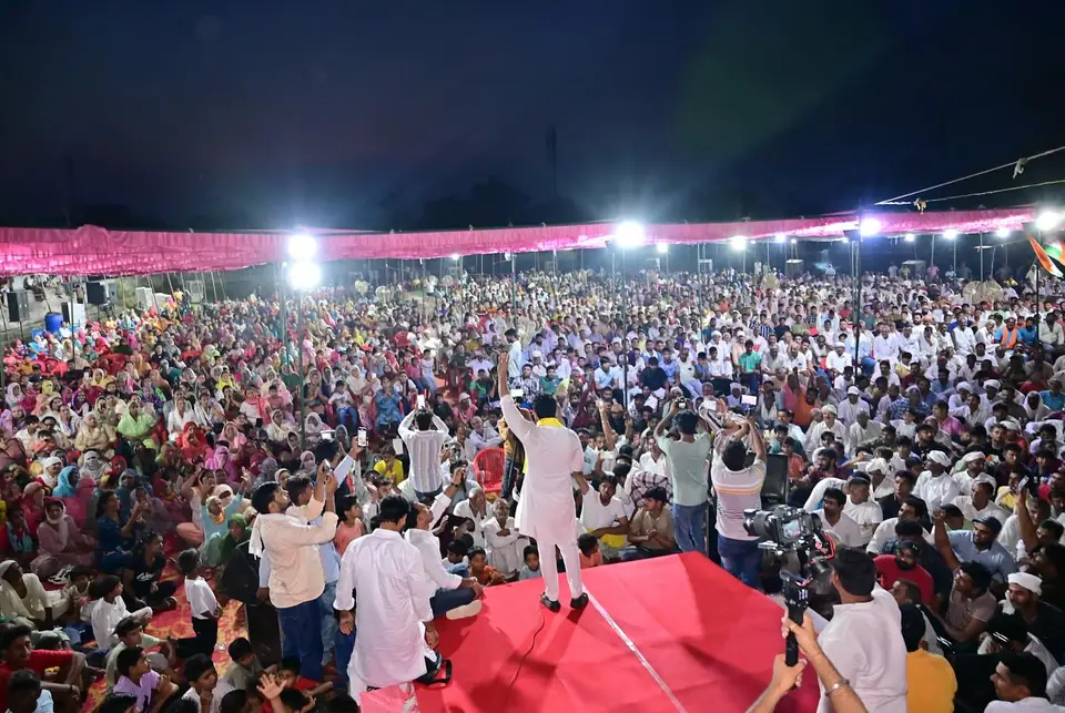 रात की जनसभा में उमड़ा जनसैलाब